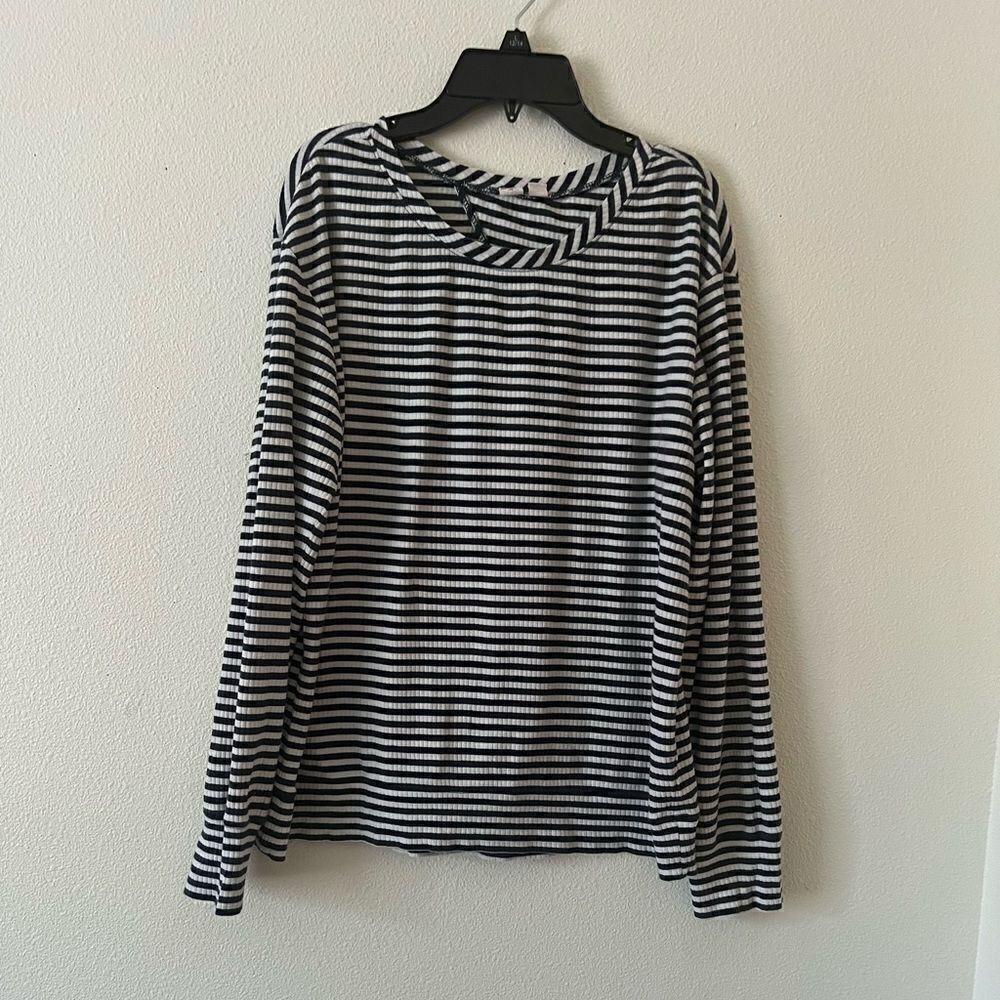 Melrose and Market open back, long sleeve shirt L